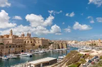 Bougainvillea Breeze & Marina View - Happy Rentals