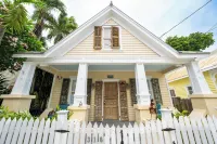 Island Time Hideaway at Old Town Key West Historic Seaport - 3 Blocks to Duval