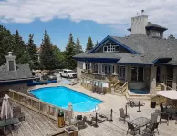 Rustic Mountainside Chalet Hotels in Grey County