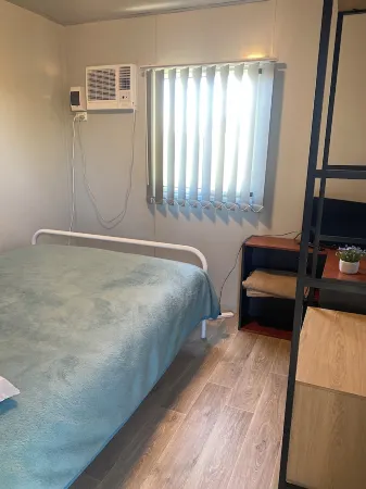 Cosy little cabin 5 minutes from the beach.