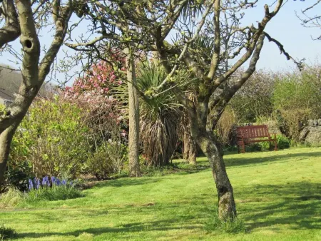 Auld Schoolhouse Sleeps 8 (3 Bedroom)