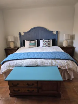 Hacienda de Horacio a 3 bedroom w/2 king beds, private patio and parking. 메실라 호텔