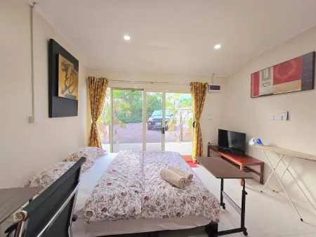 Seaside Exotic Studio: Walk to the seawall and Suva City: Free Wifi & Parking Отели рядом с достопримечательностью «Confucius Institute»