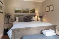 Charming and Centrally Located Sonoma  2-Bdrm house with WiFi and AC in Kenwood