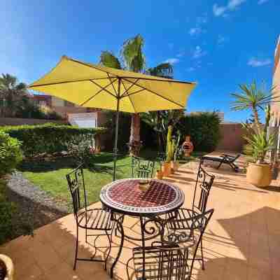 Miroirft DE LA Plage DE LA Villa Hotel Exterior