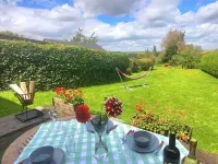 Gîte Unique Dans un Paysage Calme Avec vue Panoramique Hôtels à : Parfondeval