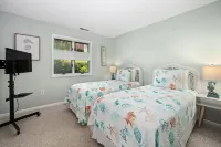 Coastal Chic 2BR Condo w/ Community Pool, Walk to Restaurants Hotels in 
