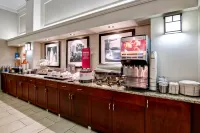 Hampton Inn & Suites by Hilton Calgary-Airport - Breakfast