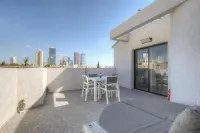 Luxurious penthouse - couples/families  2br minutes from TLV center free parking Hotels in Ramat Gan