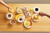 Holiday Inn Express & Suites Milwaukee – West Allis Hotels in West Allis