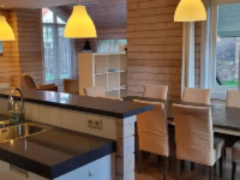 The Black House - Luxurious Holiday Villa in Zeewolde. Hotels in Zeewolde
