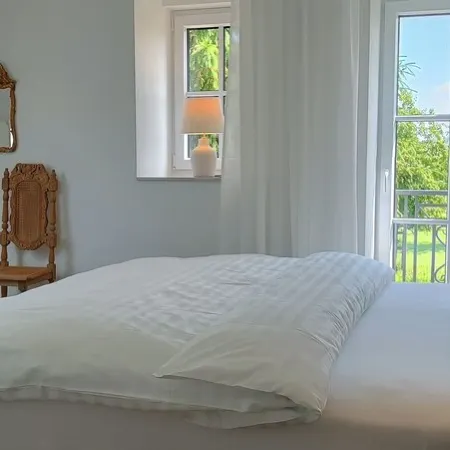 Coproyshof Lakeside Apartment