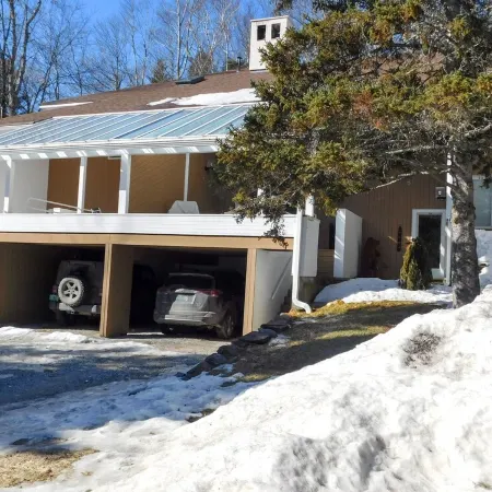 Mad River Valley Condo with Gourmet Kitchen, 2 Bedrooms, comfortably sleeps 6