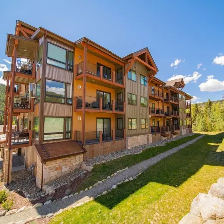 1-bedroom Luxury Ski Retreat in the Heart of Keystone with free electric charger