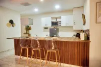 3 minutes from the Mère-enfant hospital! 2 comfortable apartments, Hotels in Bingerville