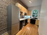 Lumineux Loft à Montreal au Coeur de la Petite Italie Hotels in Cachan