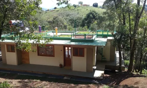 House 4 people in Gonçalves
