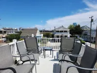 Charming 3-bedroom townhome 2 blocks from ocean and bay, in town of Stone Harbor Hotel a Stone Harbor