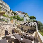 Villa Adriatica Excelsior - Beach Front Apartment With a SeaView #3 Stanici 호텔