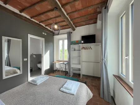 Chianti dreaming in Radda-3 independent bedrooms with private bathroom and TV
