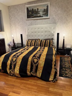 Sydney Penthouse 1King Bed Queen Bed Extra Queen available Service Guarantee Hotels in Maroubra