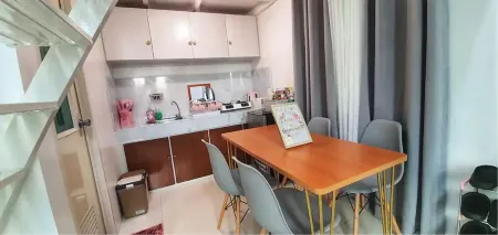 Lifestyle Stay - Happy Loft - Unit B5 Отели рядом с достопримечательностью «Carmona United Methodist Church»