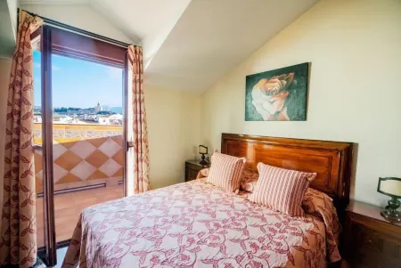 THE GREAT LUXURY ATTIC WATCHTOWER Отели рядом с достопримечательностью «Family Room»