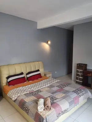 Spacious 4 Bedroom Villa with covered private pool