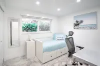Sunnyside Oasis w/Heated Pool ~ 7 min. From Beach
