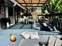 Villa fully equipped, for 8, swimming pool, 4 air-conditioned bedrooms 帕奧帕奧酒店