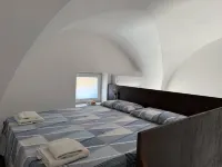 Star-vaulted studio apartment 50 meters from historic center, ideal for couple