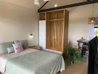 Villa Vista: Encanto y Vista Espectacular en Miravalles de Perez Zeledon