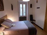 Entre mer et Montagne,au Coeur de Cervione,appartement Entièrement Rénové Hotels in Cervione