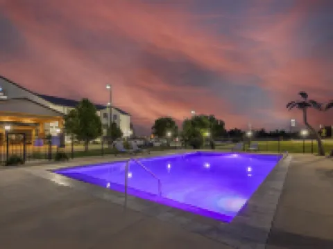 北艾奇貝斯特韋斯特酒店 道奇城酒店