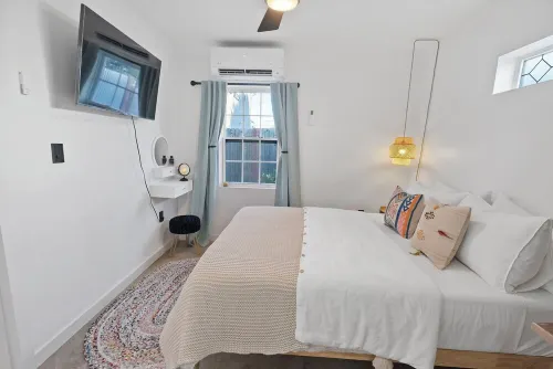 A Charming detached guesthouse with everything