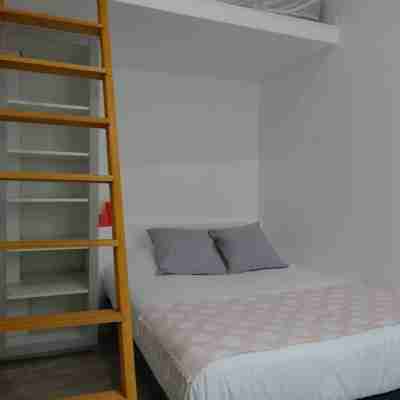 Practical Lodging near Le Louvre Rooms
