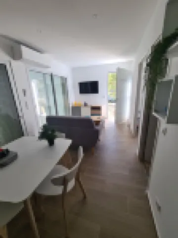 Rent mini villa between sea and mountains...