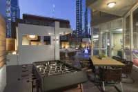Spacious 1b1b oasis in luxury SF building with bay bridge view & full amenities