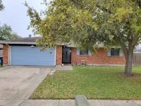 NASCC / Bob Hall / Fishing / C.C. Home 鄰近Oso Bridge Plaza的酒店