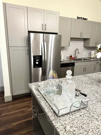 Chic apartment in charming Addison with AC, WiFi,Swimming Pool and A Gym