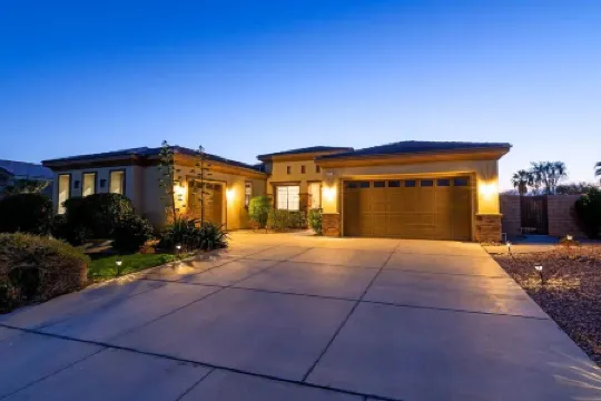 4000 SQ FT 5bedroom/3 BATH, SALT, POOL/SPA, WiFi and AC, COACHELLA, Indio