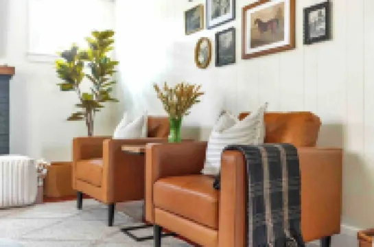 Walk to Downtown! Large Lux Home