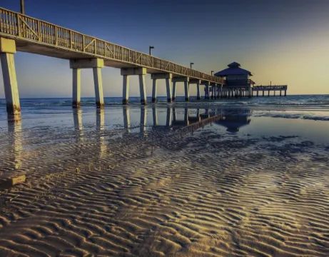 Cozy Camper close to the Gulf Coast Beaches Hotels in North Fort Myers