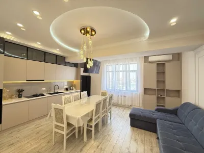 Skyline  apartment in lovely Bishkek with 2-bedroom, near complex BISHKEK PARK Hotel di 