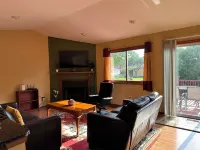 4-bedroom Suburban Retreat in wonderful Warren with 2 full kitchens and 2.5 bath