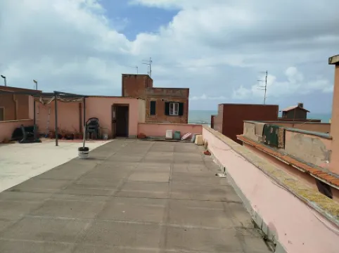 Sea View Ladispoli: 50m from the sea, in the center, close to all services!