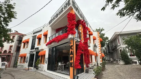 The Poseidon Otel Отели в г. Mithatpasa Mahallesi