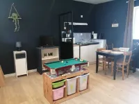 Cosy studio perched on the 1st floor