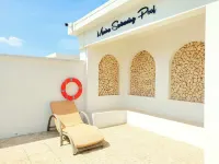 Luxurious Nairobi Condo With Rooftop Pool & Gym