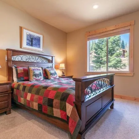 5bd3ba, sleeps 10 Mountain View Hot Tub/Poker/Pool table, near Ski Resort